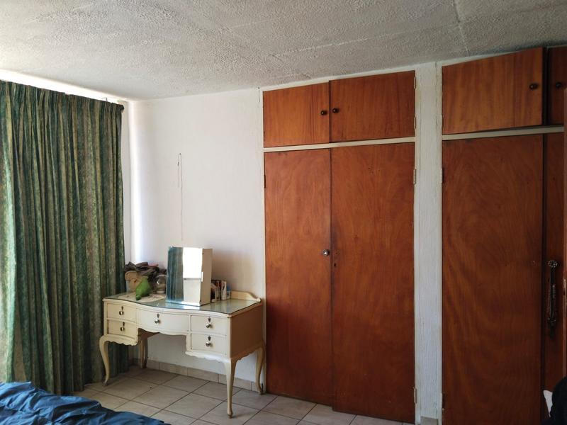 1 Bedroom Property for Sale in Symhurst Gauteng