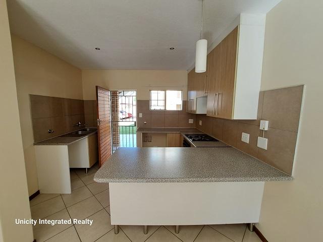 To Let 2 Bedroom Property for Rent in Stone Ridge Gauteng