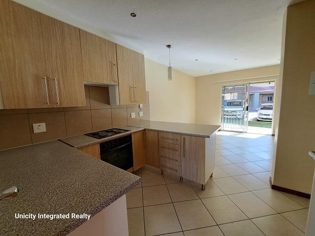 To Let 2 Bedroom Property for Rent in Stone Ridge Gauteng