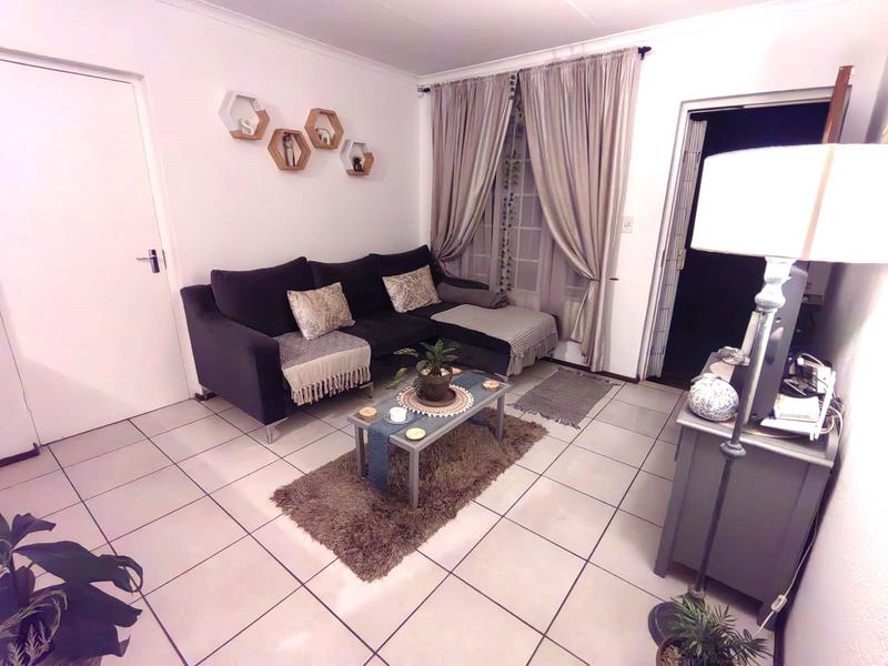 2 Bedroom Property for Sale in Hennopspark Gauteng