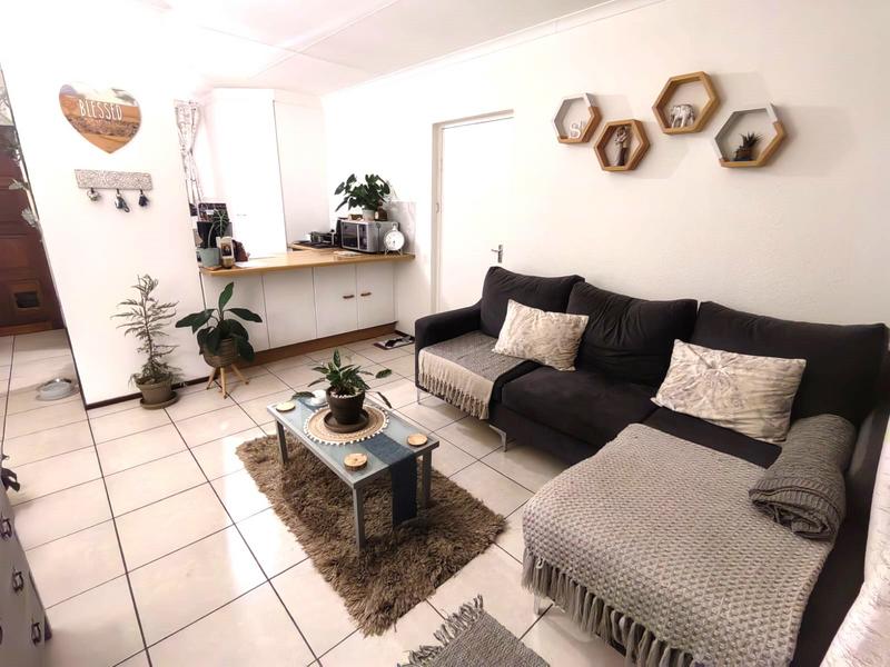 2 Bedroom Property for Sale in Hennopspark Gauteng