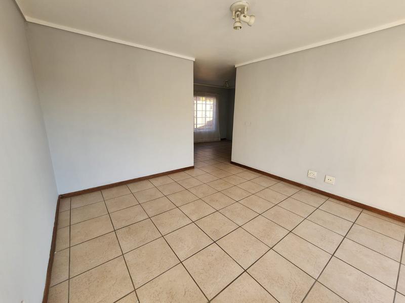 2 Bedroom Property for Sale in The Reeds Gauteng