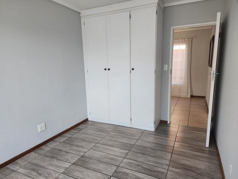 2 Bedroom Property for Sale in The Reeds Gauteng