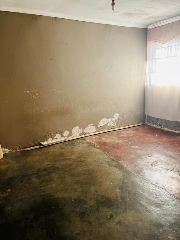 6 Bedroom Property for Sale in Tembisa Gauteng