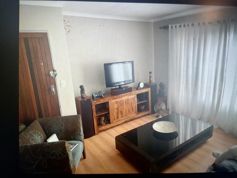 3 Bedroom Property for Sale in Protea Glen Gauteng