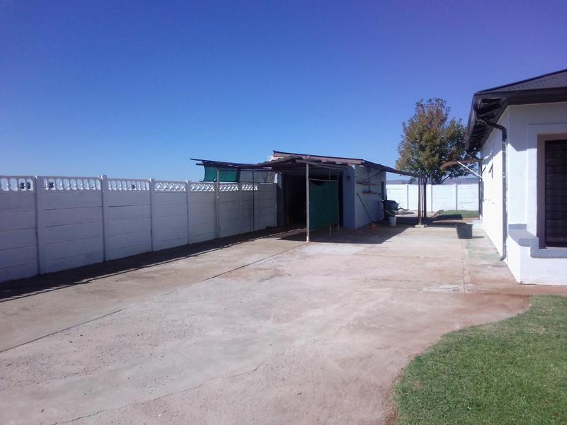 3 Bedroom Property for Sale in Westonaria Gauteng