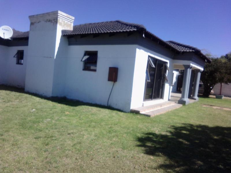 3 Bedroom Property for Sale in Westonaria Gauteng