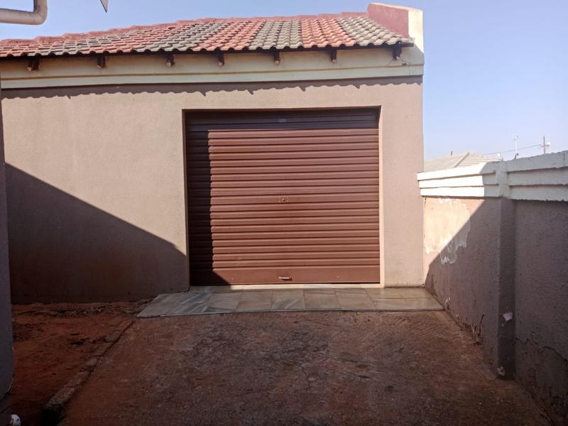 3 Bedroom Property for Sale in Lawley Gauteng