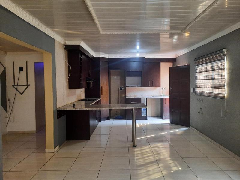 3 Bedroom Property for Sale in Golden Gardens Gauteng