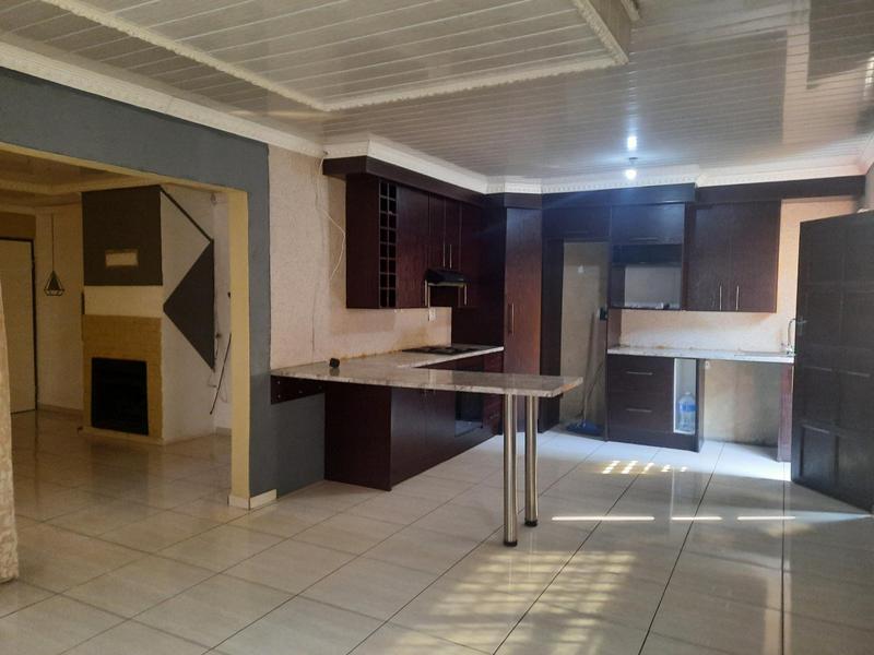 3 Bedroom Property for Sale in Golden Gardens Gauteng