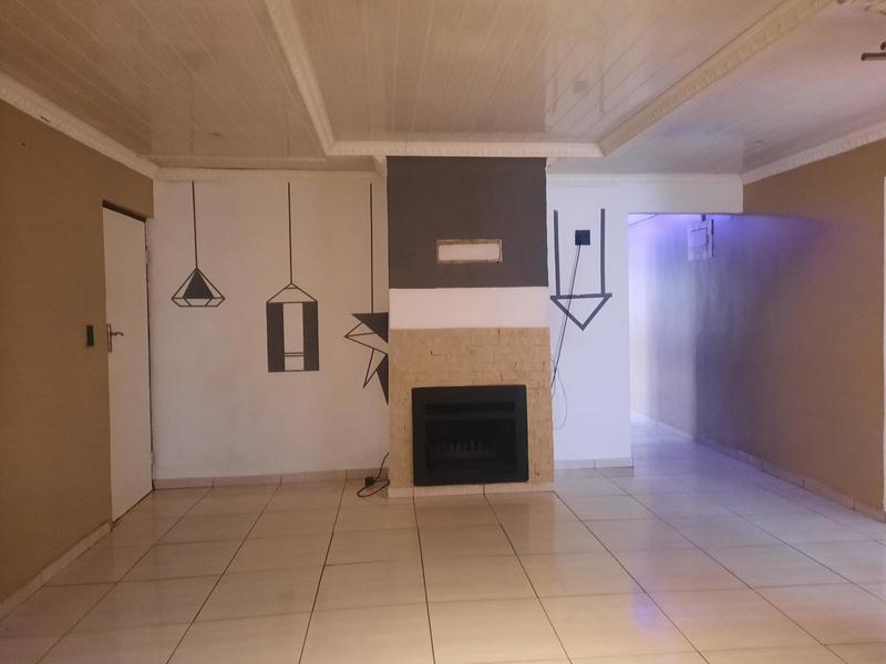 3 Bedroom Property for Sale in Golden Gardens Gauteng