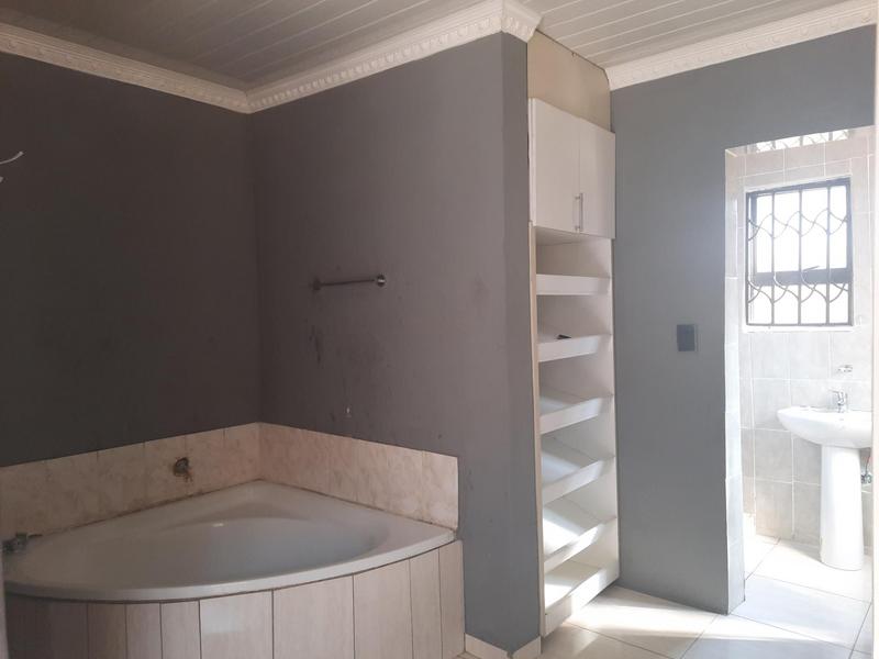 3 Bedroom Property for Sale in Golden Gardens Gauteng