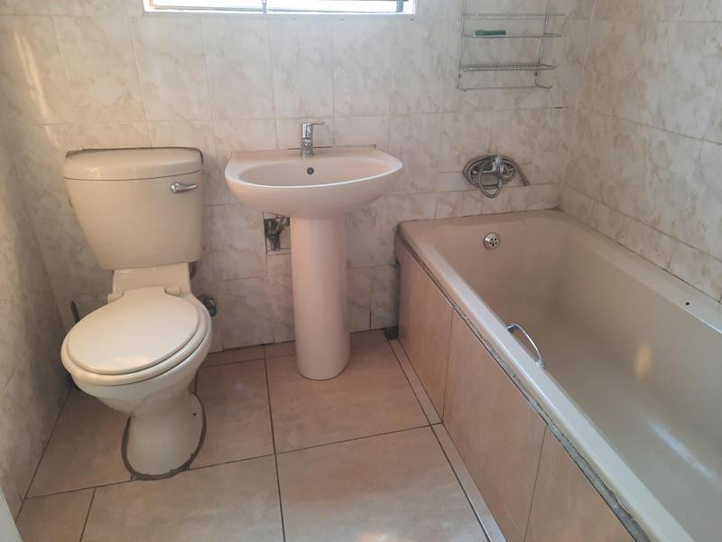 3 Bedroom Property for Sale in Golden Gardens Gauteng