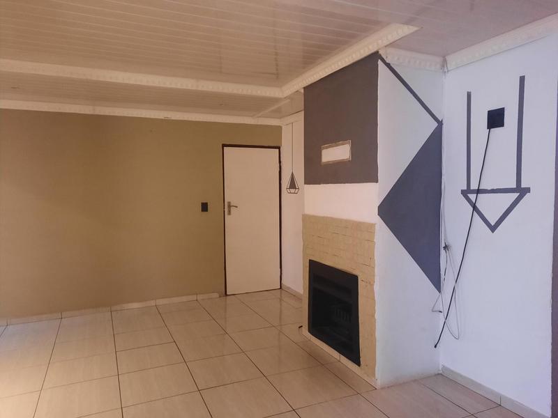 3 Bedroom Property for Sale in Golden Gardens Gauteng