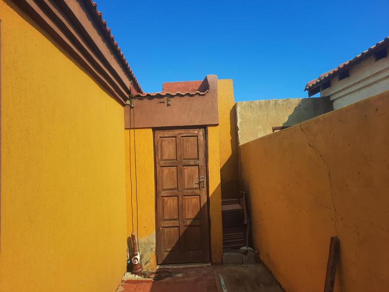 3 Bedroom Property for Sale in Golden Gardens Gauteng