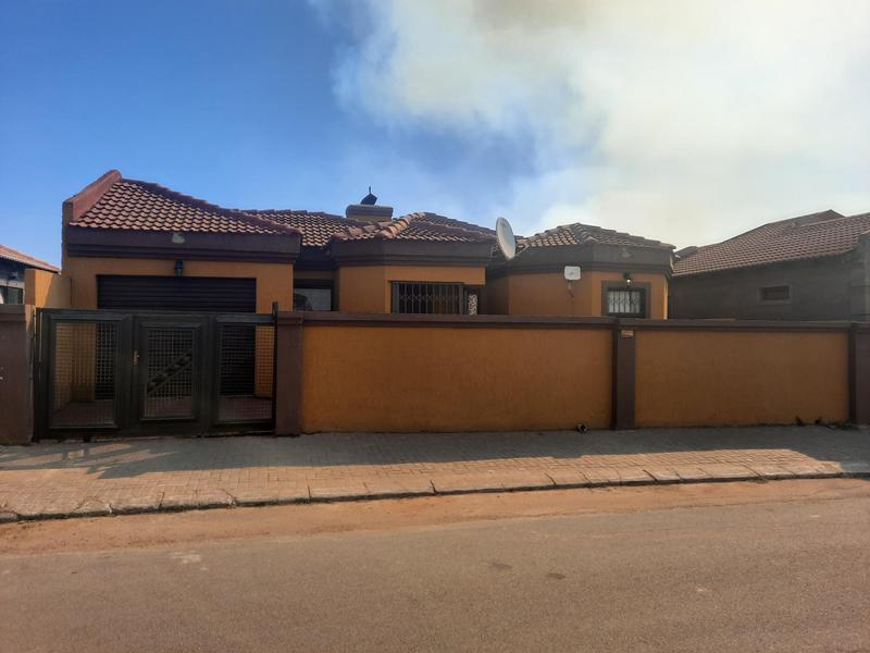 3 Bedroom Property for Sale in Golden Gardens Gauteng