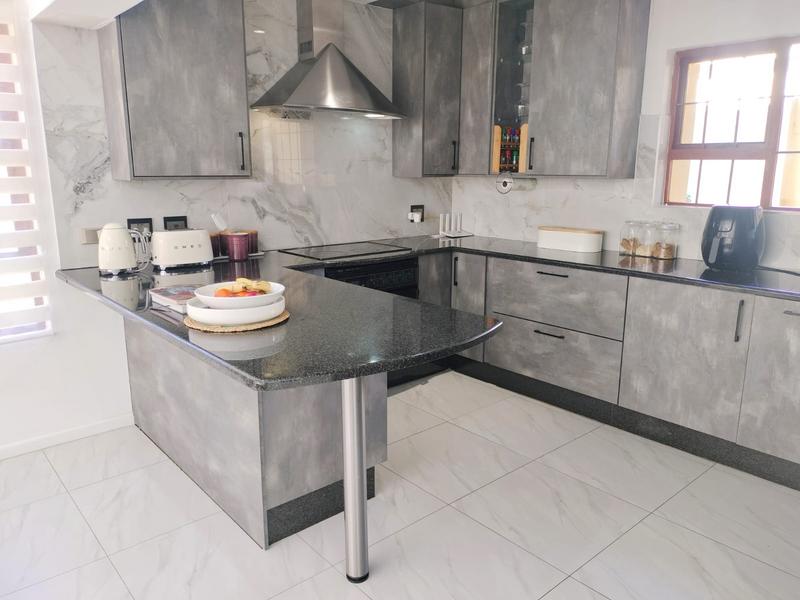 To Let 4 Bedroom Property for Rent in Sunninghill Gauteng