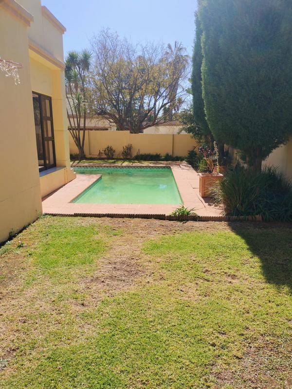 To Let 4 Bedroom Property for Rent in Sunninghill Gauteng