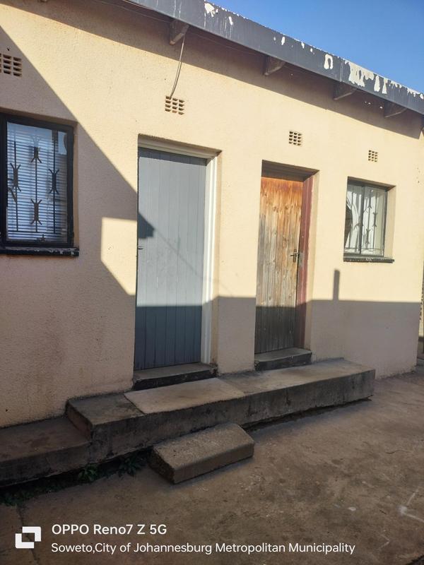 2 Bedroom Property for Sale in Dube Gauteng