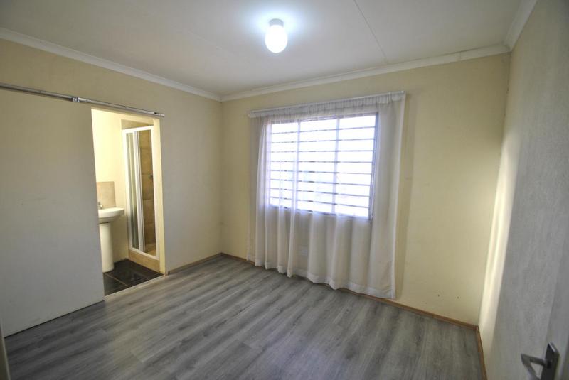 3 Bedroom Property for Sale in Dawn Park Gauteng