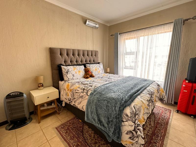 1 Bedroom Property for Sale in Bergbron Gauteng