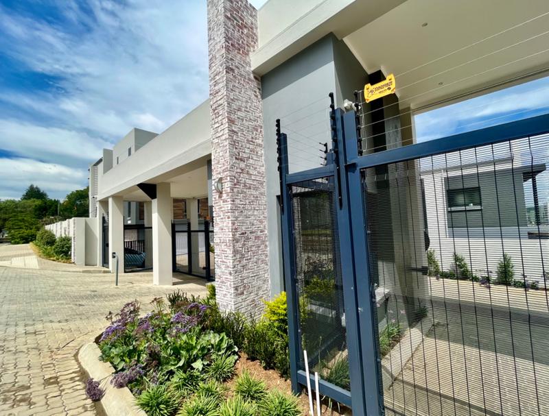 2 Bedroom Property for Sale in Halfway Gardens Gauteng