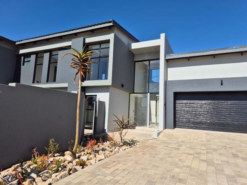 4 Bedroom Property for Sale in Midstream Heights Gauteng