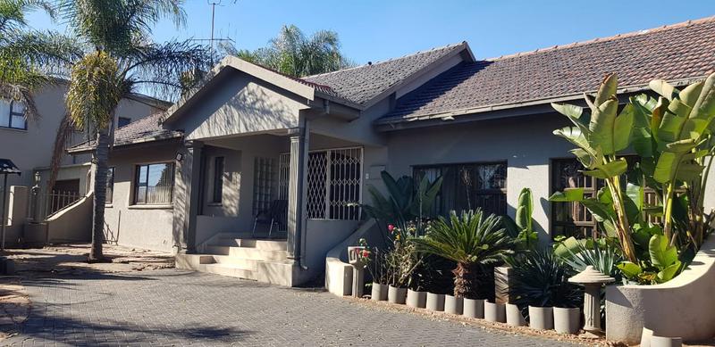 12 Bedroom Property for Sale in Erasmia Gauteng