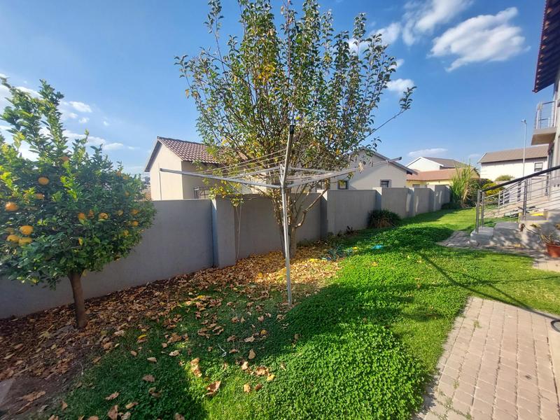 4 Bedroom Property for Sale in Summerfields Estate Gauteng