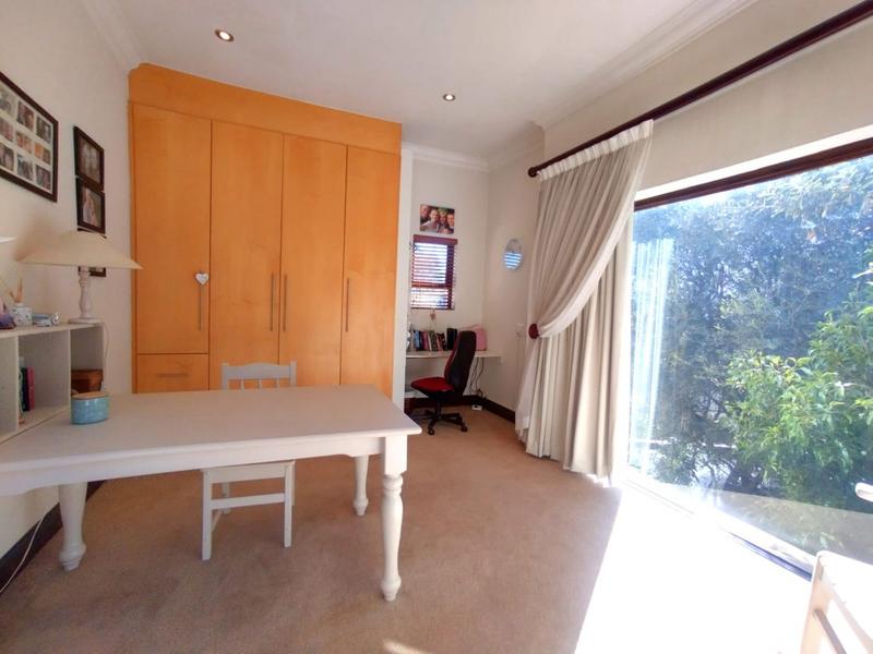 3 Bedroom Property for Sale in Featherbrooke Estate Gauteng