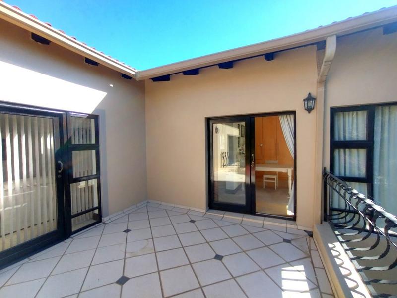 3 Bedroom Property for Sale in Featherbrooke Estate Gauteng