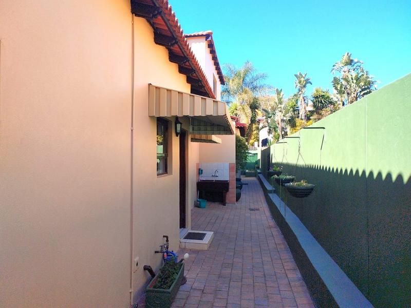 3 Bedroom Property for Sale in Featherbrooke Estate Gauteng