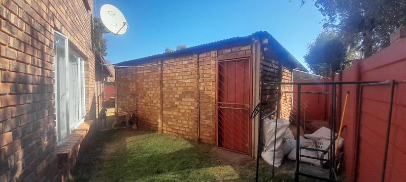 To Let 4 Bedroom Property for Rent in Zwartkop Gauteng