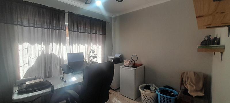 To Let 4 Bedroom Property for Rent in Zwartkop Gauteng