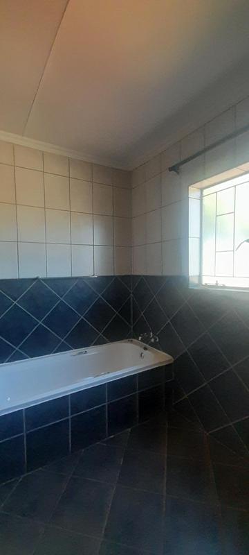 To Let 4 Bedroom Property for Rent in Zwartkop Gauteng