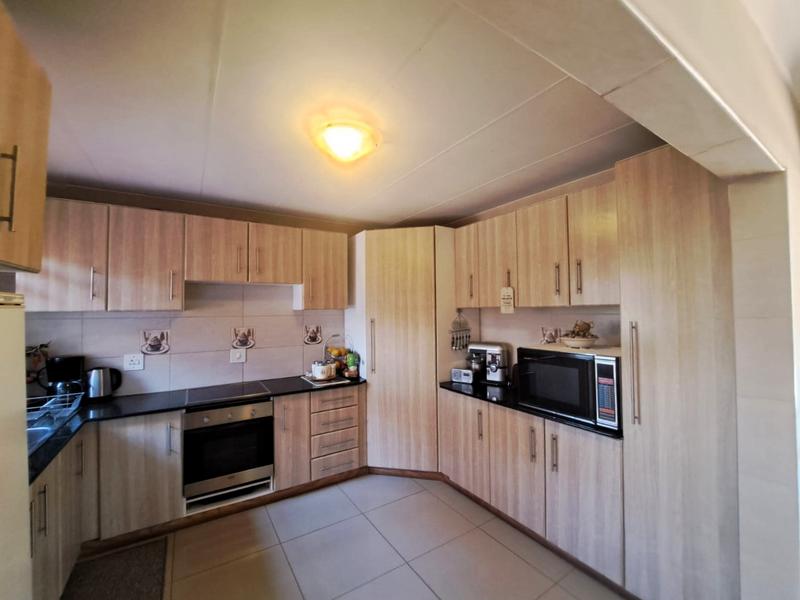 3 Bedroom Property for Sale in Heuweloord Gauteng