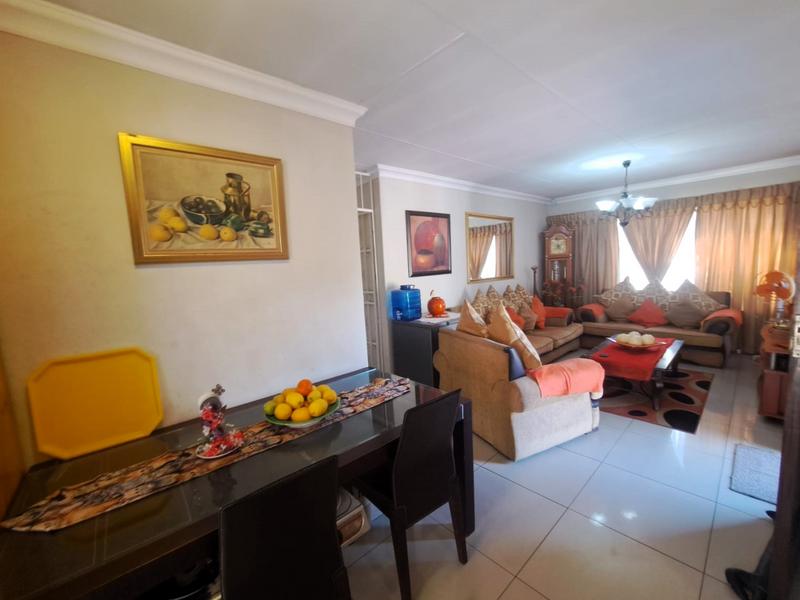 3 Bedroom Property for Sale in Heuweloord Gauteng