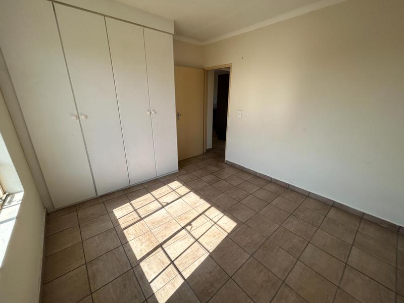 2 Bedroom Property for Sale in The Reeds Gauteng