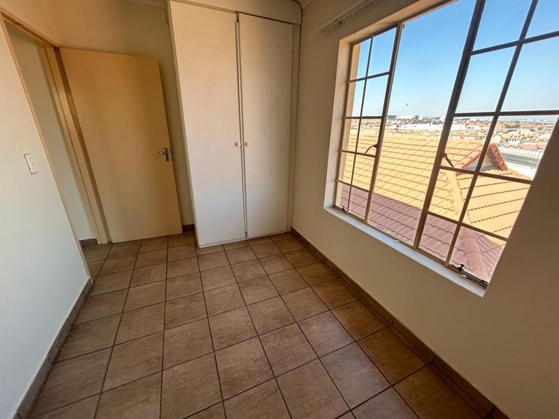 2 Bedroom Property for Sale in The Reeds Gauteng