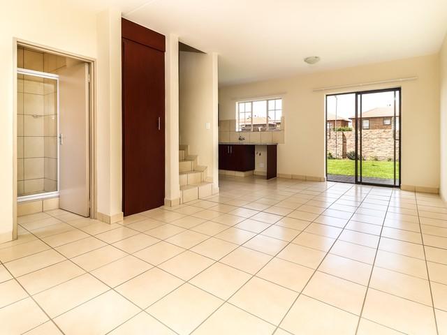 3 Bedroom Property for Sale in Annlin Gauteng