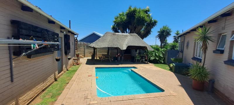 To Let 3 Bedroom Property for Rent in Dan Pienaarville Gauteng