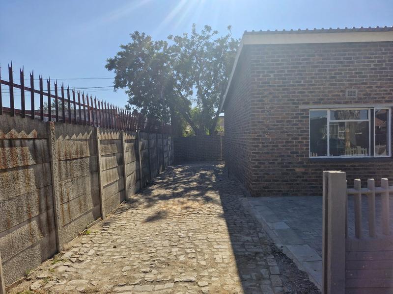 To Let 2 Bedroom Property for Rent in New Modder Gauteng