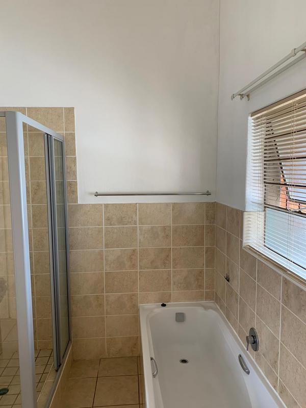 To Let 1 Bedroom Property for Rent in Sugar Bush Estate Gauteng