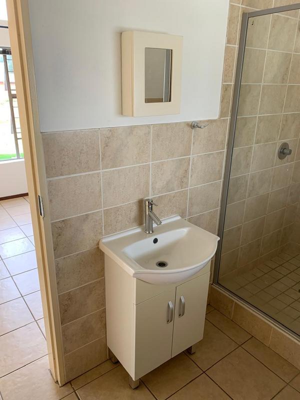 To Let 1 Bedroom Property for Rent in Sugar Bush Estate Gauteng