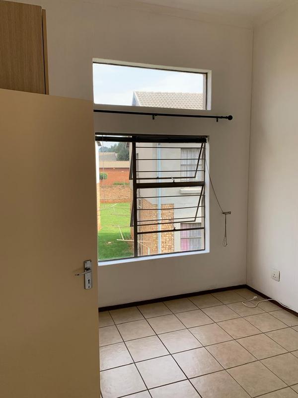 To Let 1 Bedroom Property for Rent in Sugar Bush Estate Gauteng