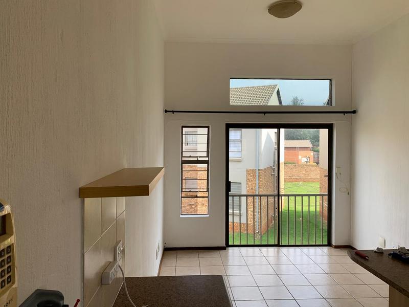 To Let 1 Bedroom Property for Rent in Sugar Bush Estate Gauteng