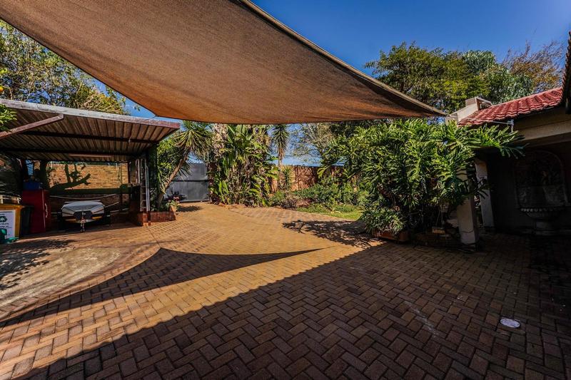 3 Bedroom Property for Sale in Noordheuwel Gauteng