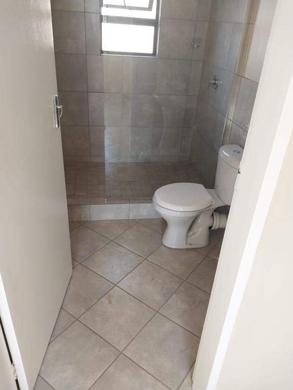 2 Bedroom Property for Sale in Selcourt Gauteng