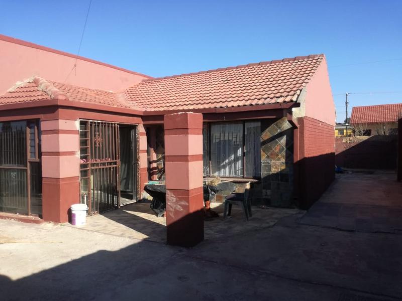 3 Bedroom Property for Sale in Toekomsrus Gauteng