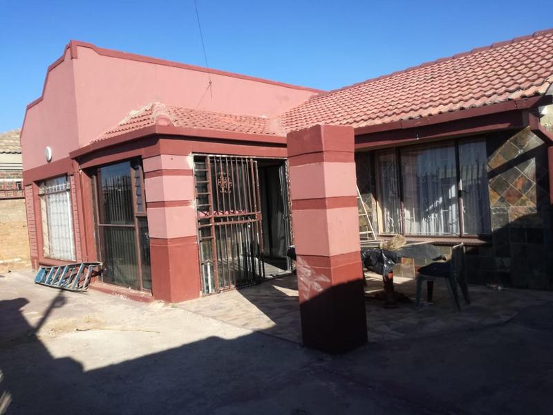 3 Bedroom Property for Sale in Toekomsrus Gauteng